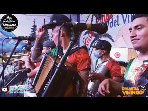 Pasion Vallenata - 16 Toneladas en vivo.