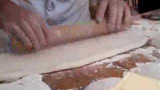 preview picture of video 'Kouign Amann : fabrication recette - video (gâteau breton)'