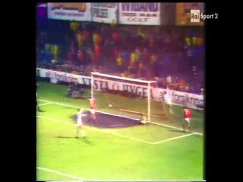 1977 (November 2) Brann Bergen (Norway) 1-Twente Enschede (Holland) 2 (Cup Winners Cup).wmv