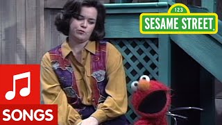 Sesame Street: Rosie and Elmo&#39;s Alphabet Rap