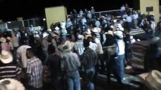preview picture of video 'pleito en la fiesta de malpaso 2010'