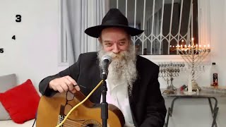 התוועדות נר שמיני 'זאת חנוכה', ה'תשפ"ד (הרב יאיר כלב) - התמונה מוצגת ישירות מתוך אתר האינטרנט יוטיוב. זכויות היוצרים בתמונה שייכות ליוצרה. קישור קרדיט למקור התוכן נמצא בתוך דף הסרטון