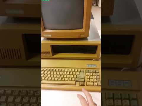Vintage LASER XT 1986 Personal Computer with Floppy, Monitor & Keyboard WORKING