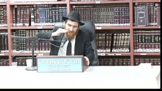 הרב יחיאל גלוכובסקי :  תניא .  לקוטי אמרים .  שיעור מס' 105 . (כולל חזון עובדיה) - התמונה מוצגת ישירות מתוך אתר האינטרנט יוטיוב. זכויות היוצרים בתמונה שייכות ליוצרה. קישור קרדיט למקור התוכן נמצא בתוך דף הסרטון