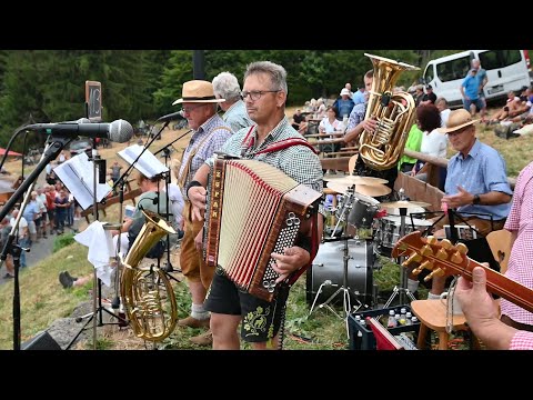 Rucksackmusikanten Gemündener Hütte - Teil 01 Peter beim Soundcheck - Hey Slavko, spiel uns eins