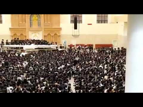 Motza Yom Tov In Viznitz Bnei Brak new shul