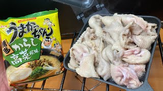 ルロイ修道士（00:02:00 - 00:02:01） - とり皮ラーメンを作ってハイボールをキメるだけの動画