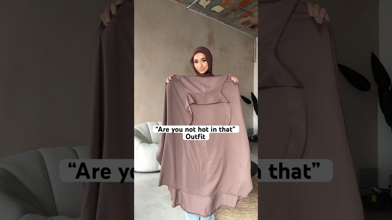 It’s actually so much cooler in this:) #jilbab #modestfashion #hijabinspiration #hijab #shorts