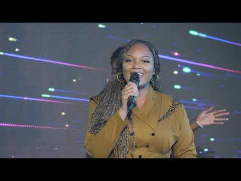 Lydia Kabs ministration at Rain on Us7 (2020)