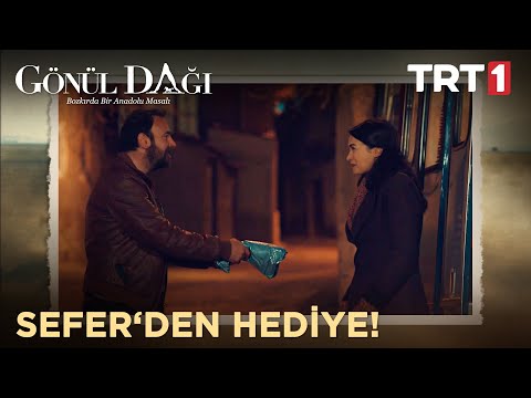 Sefer, Zahide'ye elbiseyi veriyor! - Gönül Dağı 16. Bölüm