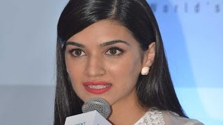 Kriti Sanon Regrets Quitting Singh Is Bling For Dilwale ?