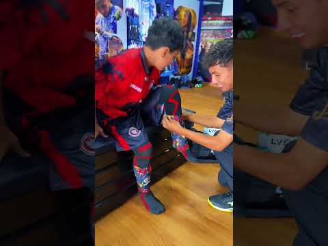 Las mejores canilleras #futbol #niñosfutbolistas #planetafutbol #hermanos #niñospequeños #viral