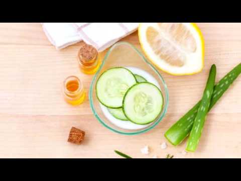 La maschera per candeggiare della persona da argilla Il caudalie vinoperfect lo splendore di siero da pigmentary nota risposte