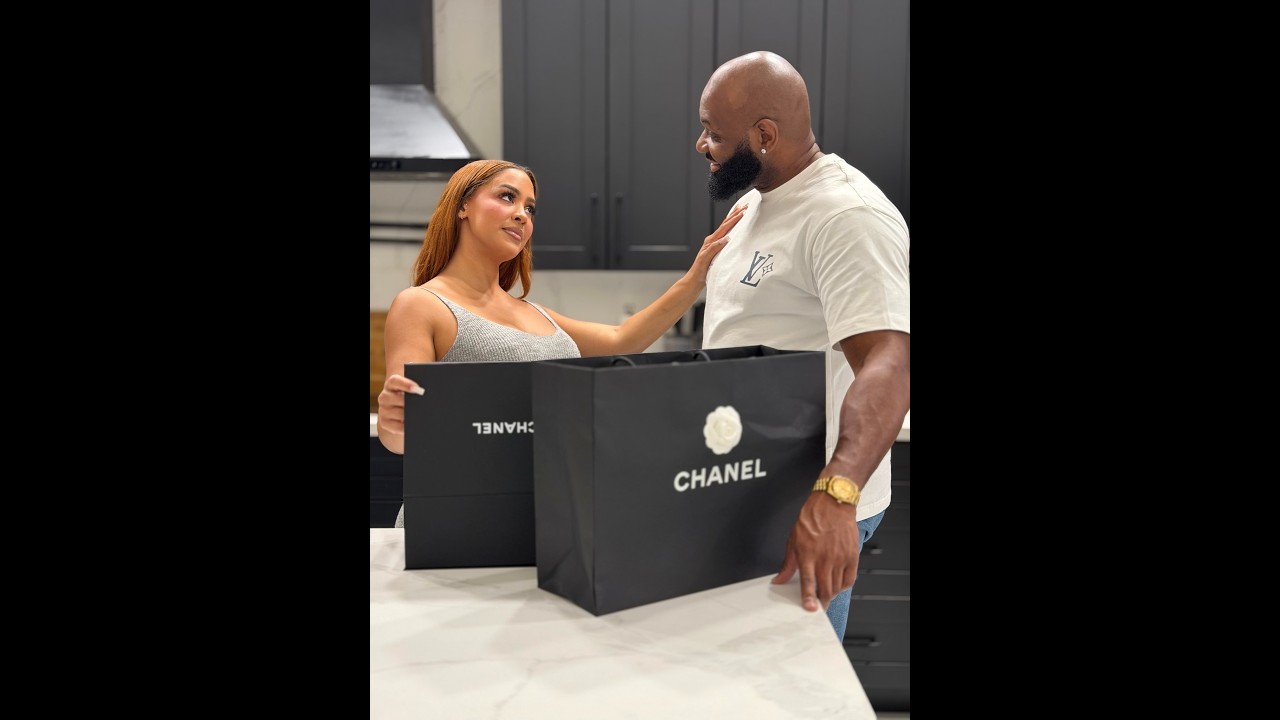 When Dan apologizes to Lauren for his sister’s behavior!