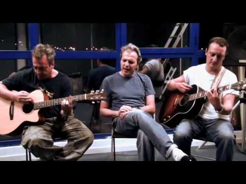 Hace Un Año - Hombres G