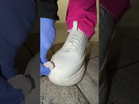 Clove® Nursing Shoes