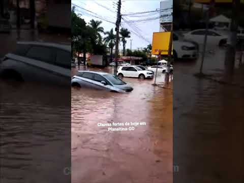 ENCHENTE FORTE NO CENTRO DE PLANALTINA DE GOIÁS CALAMIDADE!