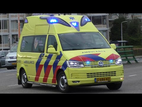 Verschillende Ambulances uit Drenthe met spoed naar het Isala ziekenhuis in Zwolle