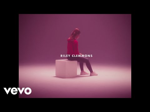 Riley Clemmons - Hold On (Official Video)