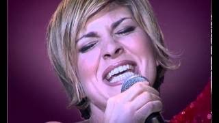 PASIÓN VEGA "MARÍA SE BEBE LAS CALLES"