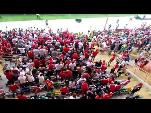 Confrontos entre as claques do Braga e adeptos do Benfica (Supertaça 2016)