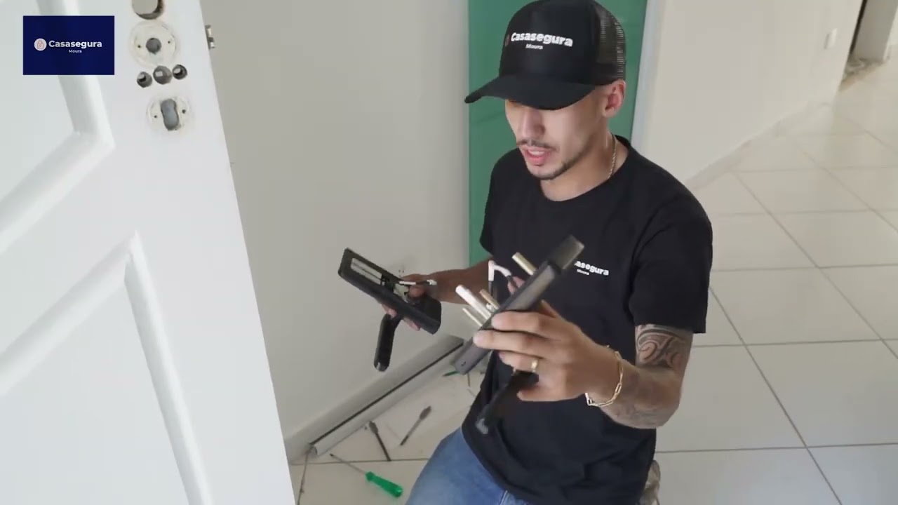 Instalação de fechadura PADO FDE 300W - Julia Olympio