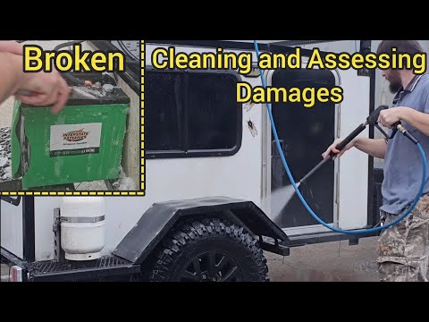 After Extreme Cold, Trailer Flooded With Melting Ice. Day Of Cleaning And Maintenance In Hope BC