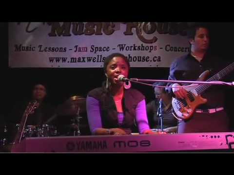 Joni NehRita, Live at Maxwell's Music House
