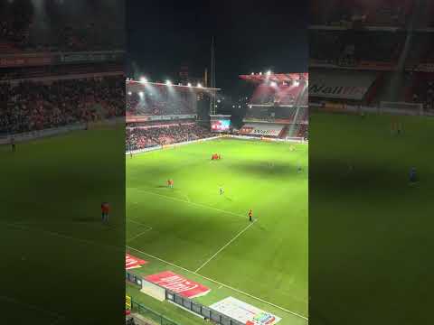 DAY 20 : standard 1-2 saint Trond / Nkada nous plombe le match / bijoux de Nielsen 