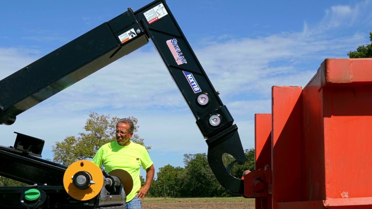 Stellar NXT™ Series Hooklift Trucks