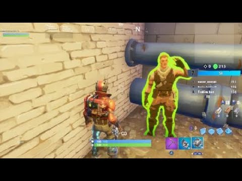 Finde Ben hintern Zaun