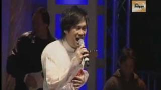 Kevin Khoa performs live at Little Saigon TV Tet Event