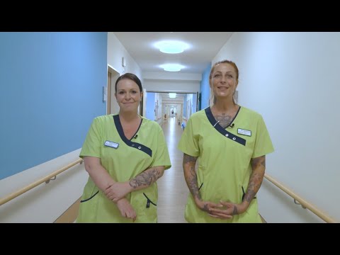 Pflegefachkraft und Pflegehelfer bei der Lafim Diakonie