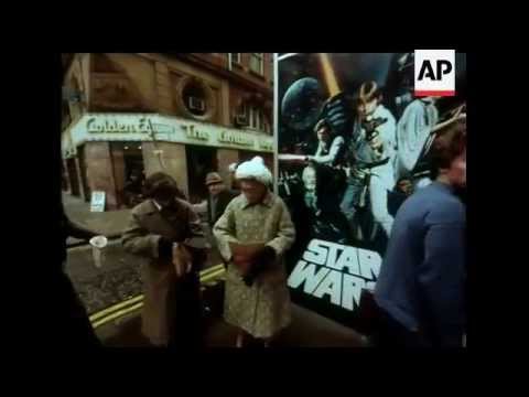 Newsreel Footage of British release of STAR WARS 1978