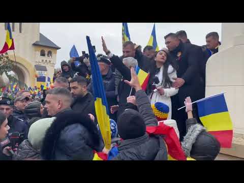 1 Decembrie la Alba Iulia, confiscat de Georgescu, Şoşoacă și Simon