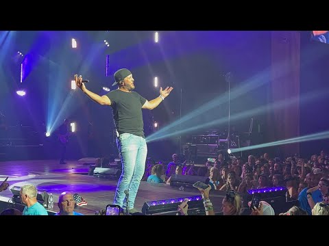Luke Bryan "Country Girl"(Shake It For Me) 7-7-23 Merriweather Post Pavilion in Columbia, MD