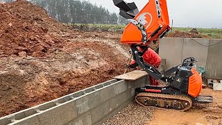 Stützwand aus Betonschalsteine mauern und betonieren, Gabionenkörbe setzen, Drai