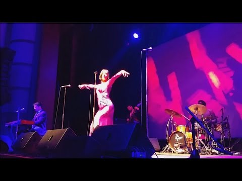 Ariana Savalas & Postmodern Jukebox "No Diggity" Perth Australia