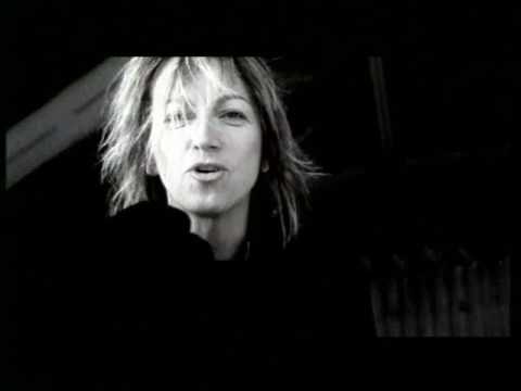 Video per il significato della canzone Aria di Gianna Nannini
