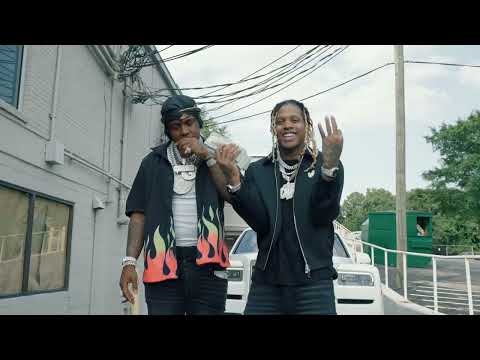 Lil Durk, EST GEE & Moneybagg Yo - Looking Up To (Music Video)