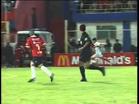 Jorge Wilstermann 1 x 4  Internacional - Taça Libertadores 2011 gol 16/03/2011