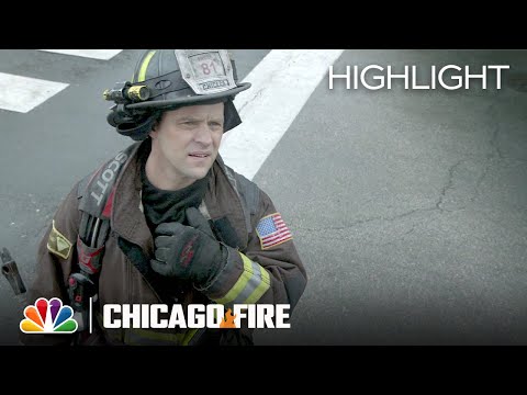 Gallo Takes Unconventional Measures to Make a Rescue - Chicago Fire