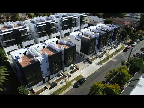 760 Hyperion Avenue in Silver Lake / A one-of-a-kind architectural community