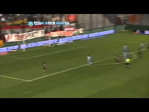 Remate de Graciani al travesaño. Colón vs Arsenal. Torneo Inicial 2012. Fútbol Para Todos.