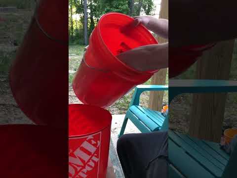 DIY Earthbox Self Wicking 5 Gallon Bucket Gardening Planter | Cheap