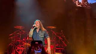 Savatage - Taunting Cobras (Live in Sao Paulo)