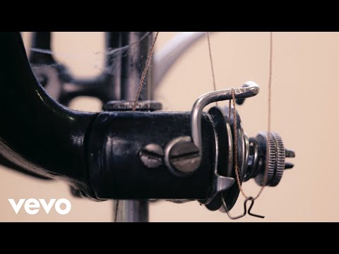 Guadi Galego - Costuras