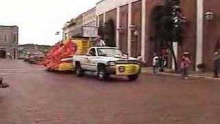 preview picture of video 'pt 2/5 2007 Veterans Day Parade Nacogdoches Tx'