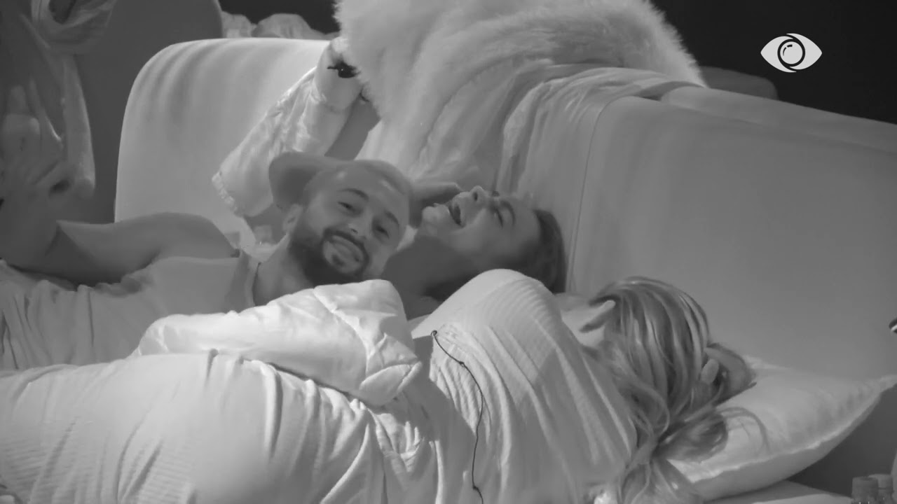 “Mbylli sytë”/ Gjesti shkëmben batuta me Valbonën: Imagjino unë duke u puthur…