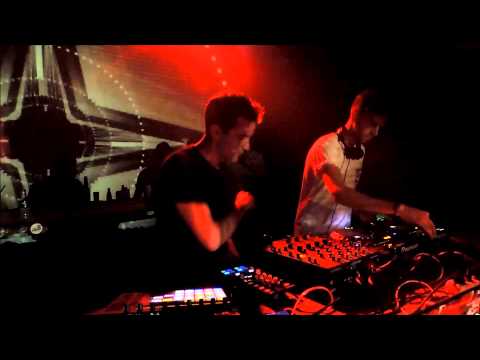MOONTANNED (10/08/15) TECHNOMONDAY @ CITY HALL - BCN